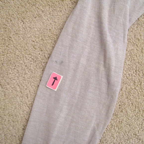 Super Heroes Long Sleeve Graphic Tee Womens Size XS Extra Small Grey Comics - Picture 8 of 9